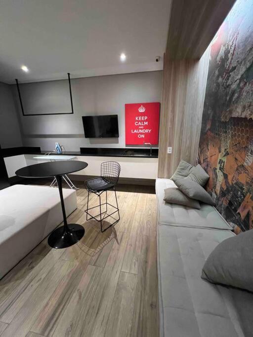 Apartamento 1509 Setin - Metro Se - Sacada/vista/andar Alto São Paulo