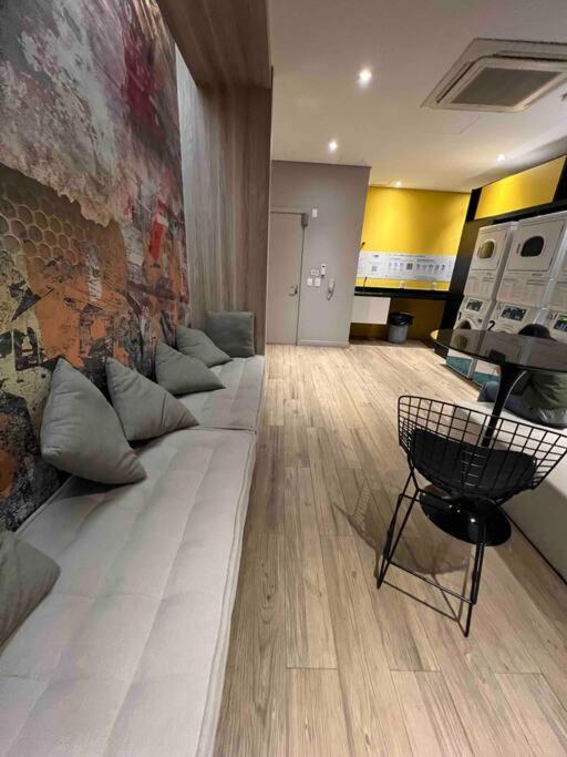 Apartamento 1509 Setin - Metro Se - Sacada/vista/andar Alto São Paulo