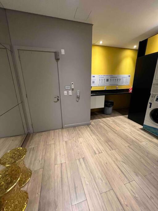 1509 Setin - Metro Se - Sacada/vista/andar Alto Apartamento *